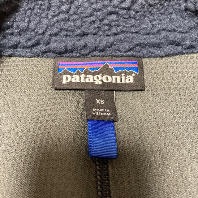 patagonia(パタゴニア)のパタゴニア　メンズ　レトロX　ベスト　ネイビー　XS メンズのトップス(ベスト)の商品写真