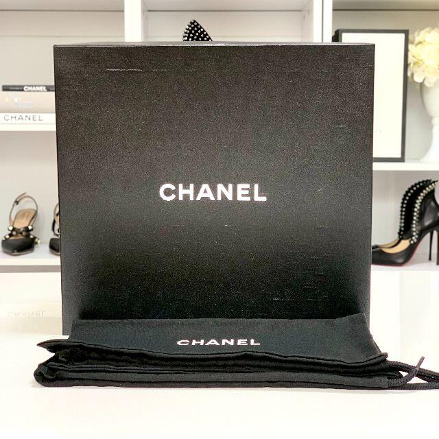 CHANEL(シャネル)の2836 シャネル レザー ショートブーツ ブラック レディースの靴/シューズ(ブーツ)の商品写真