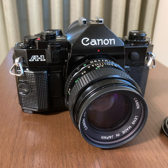 Canon(キヤノン)のCanon A-1 レンズ、レンズフィルター付【一部動作確認済】 スマホ/家電/カメラのカメラ(フィルムカメラ)の商品写真