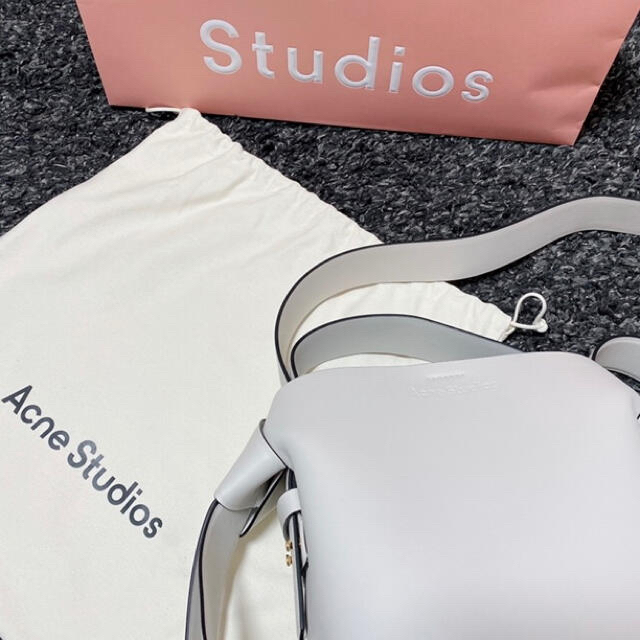 ACNE(アクネ)のAcne Studios スモールレザーバッグ レディースのバッグ(ショルダーバッグ)の商品写真