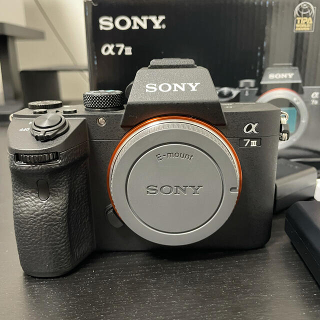 SONY(ソニー)のu様専用【美品】sonya7iii ボディ 64GBSDカード付き スマホ/家電/カメラのカメラ(ミラーレス一眼)の商品写真