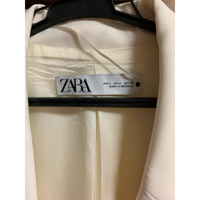 ZARA(ザラ)のZARA スリットベスト レディースのトップス(ベスト/ジレ)の商品写真