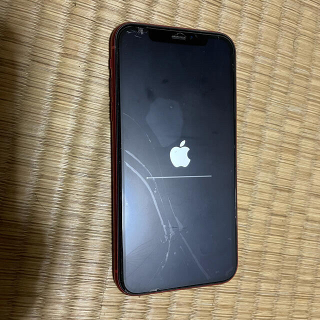 iPhone(アイフォーン)のiPhone XR レッド　ジャンク スマホ/家電/カメラのスマートフォン/携帯電話(スマートフォン本体)の商品写真