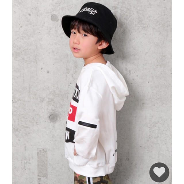 ANAP Kids(アナップキッズ)の袖zip付フーディー キッズ/ベビー/マタニティのキッズ服女の子用(90cm~)(ジャケット/上着)の商品写真