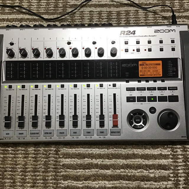 15 ZOOM R24 MTR ぬらす マルチトラックレコーダー 15 ZOOM R24 MTR ぬらす マルチトラックレコーダー