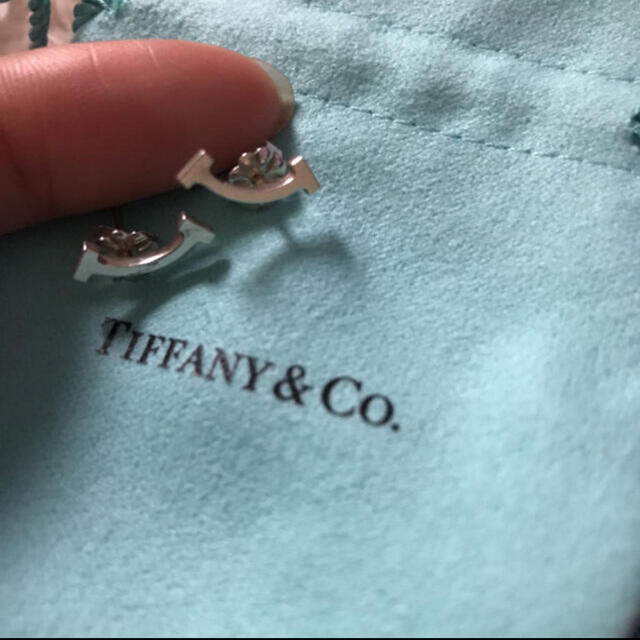 Tiffany & Co.(ティファニー)のティファニー  Tスマイル　ピアス　シルバー レディースのアクセサリー(ピアス)の商品写真