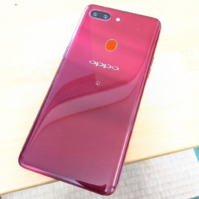 OPPO(オッポ)のoppo R15 pro Ruby Red スマホ/家電/カメラのスマートフォン/携帯電話(スマートフォン本体)の商品写真