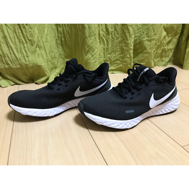 NIKE(ナイキ)のNIKE スニーカー レボリューション レディースの靴/シューズ(スニーカー)の商品写真