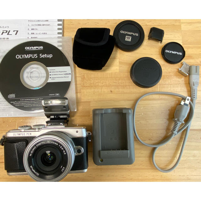 OLYMPUS(オリンパス)のOLYMPUS  PEN E−PL7 BLACK スマホ/家電/カメラのカメラ(ミラーレス一眼)の商品写真