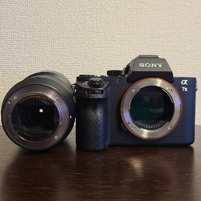 SONY(ソニー)のsony a7ii ズームレンズキット ミラーレス一眼 スマホ/家電/カメラのカメラ(ミラーレス一眼)の商品写真