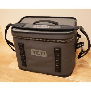 YETI HOPPER FLIP 18 ソフトクーラー　中古　綺麗め(その他)