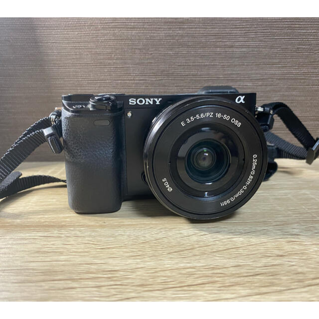 SONY α6000 黒 スマホ/家電/カメラのカメラ(ミラーレス一眼)の商品写真