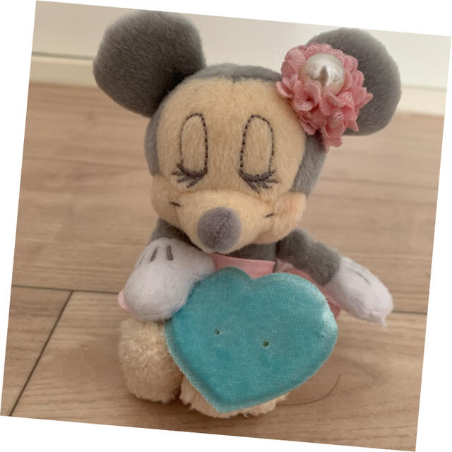 Disney(ディズニー)のミニーちゃん　プレゼント エンタメ/ホビーのおもちゃ/ぬいぐるみ(キャラクターグッズ)の商品写真