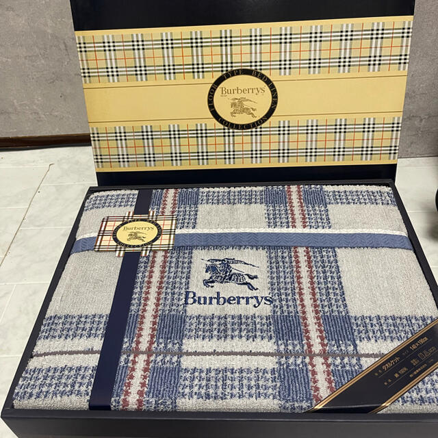 BURBERRY(バーバリー)の【新品】☆バーバリーBurberry☆タオルケット インテリア/住まい/日用品の寝具(布団)の商品写真