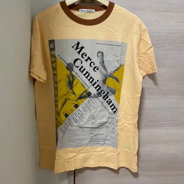 acne tシャツ