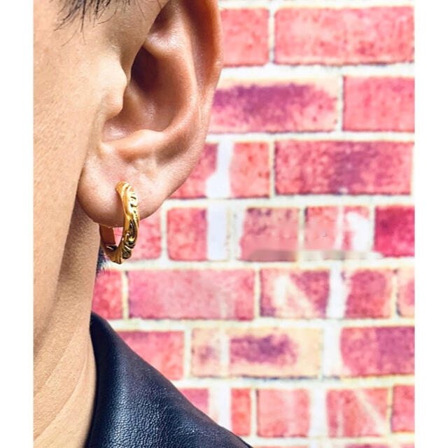 Chrome Hearts(クロムハーツ)の22k スクロールフープピアス　両耳　ゴールド メンズのアクセサリー(ピアス(両耳用))の商品写真