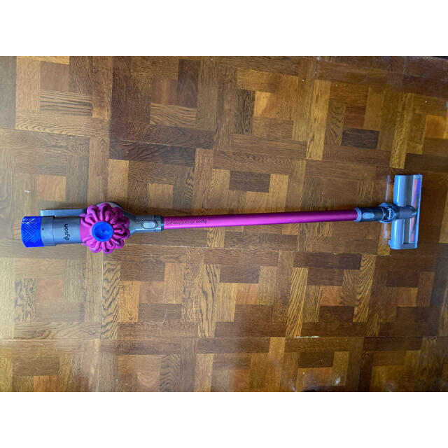 Dyson(ダイソン)のダイソン掃除機　v6  ジャンク品 スマホ/家電/カメラの生活家電(掃除機)の商品写真