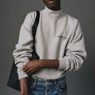 フィアオブゴッド(FEAR OF GOD)の残り1 ,   8500円。  ESSENTIALS(Tシャツ/カットソー(七分/長袖))