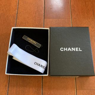 シャネル(CHANEL)の新品未使用‼️✨CHANELネックレス箱、ロゴリボン＆シリアルバー付き(ネックレス)