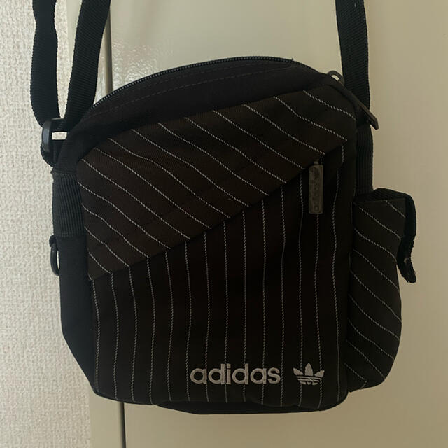 adidas(アディダス)のだ様 メンズのバッグ(ショルダーバッグ)の商品写真