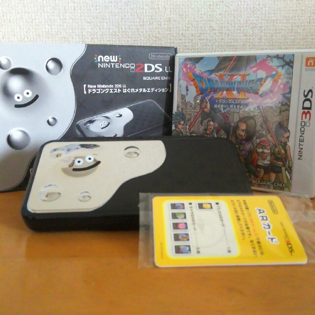 任天堂(ニンテンドウ)のNEW  ニンテンドー2DS LL ドラゴンクエストはぐれメタルエディション エンタメ/ホビーのゲームソフト/ゲーム機本体(携帯用ゲーム機本体)の商品写真