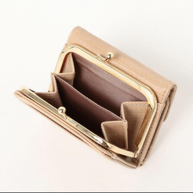 Casselini(キャセリーニ)のCasselini キャセリーニ　クロコ　折財布 レディースのファッション小物(財布)の商品写真