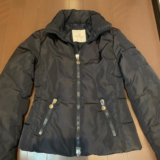 MONCLER(モンクレール)の専用 レディースのジャケット/アウター(ダウンジャケット)の商品写真