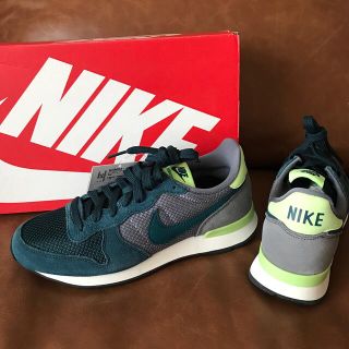 ナイキ(NIKE)の新品★NIKE ナイキ  インターナショナリストスニーカー23.5ジャーナルザラ(スニーカー)