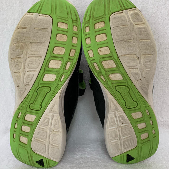 adidas(アディダス)のadidas アディダス  スニーカー　21cm キッズ/ベビー/マタニティのキッズ靴/シューズ(15cm~)(スニーカー)の商品写真