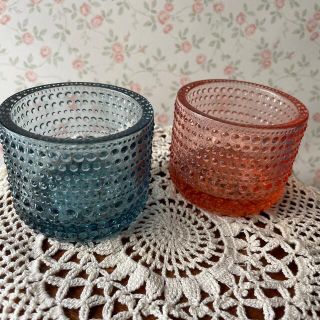 イッタラ(iittala)のカステヘルミ　キャンドルホルダー2個セット(置物)