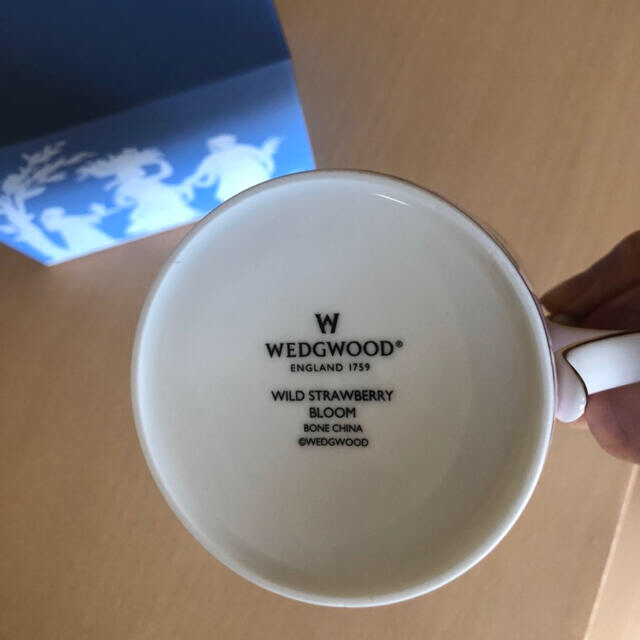 「WEDGWOOD」マグカップ　ワイルドストロベリー（新品） 1