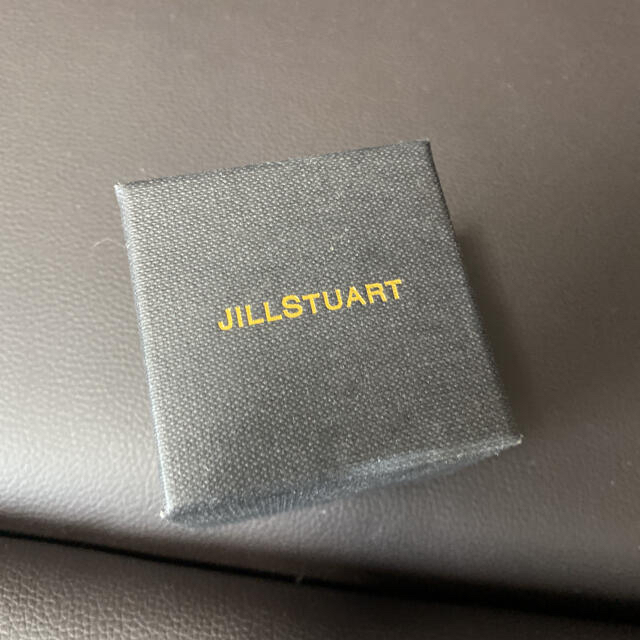 JILLSTUART(ジルスチュアート)の値下げ　JILLSTUART 2016年クリスマス限定ネックレス K10YG レディースのアクセサリー(ネックレス)の商品写真