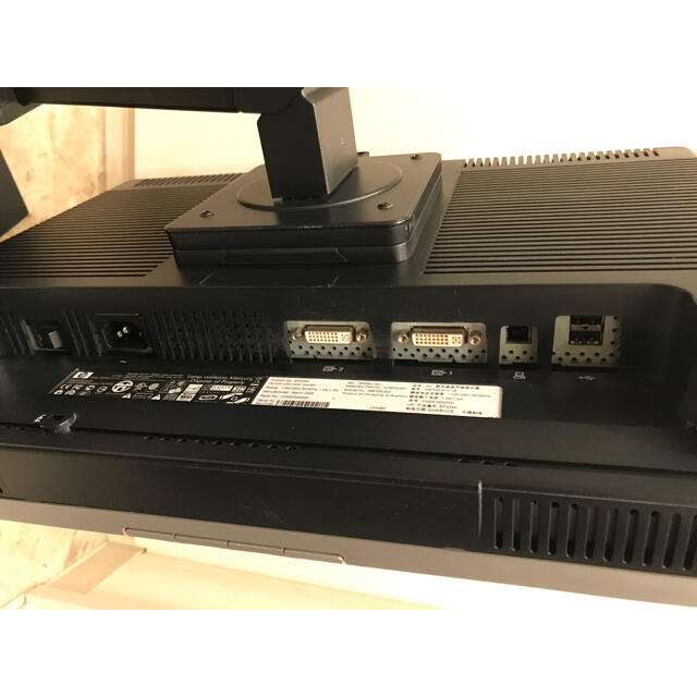 【送料込】24インチ　PCディスプレイ　HP　LP2465