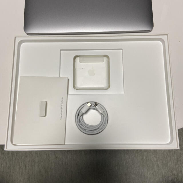 Mac (Apple)(マック)のMacBook Pro 13inch 256GB 2019モデル【中古美品】 スマホ/家電/カメラのPC/タブレット(ノートPC)の商品写真