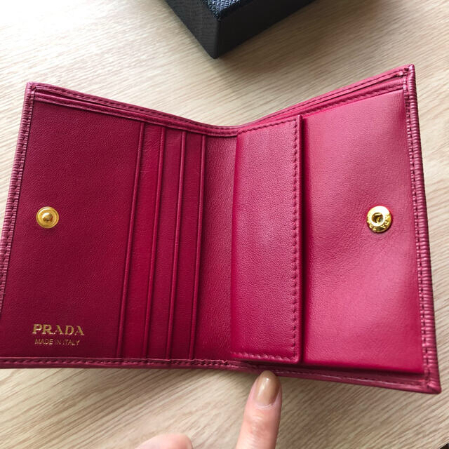 PRADA(プラダ)のプラダ 財布  レディースのファッション小物(財布)の商品写真