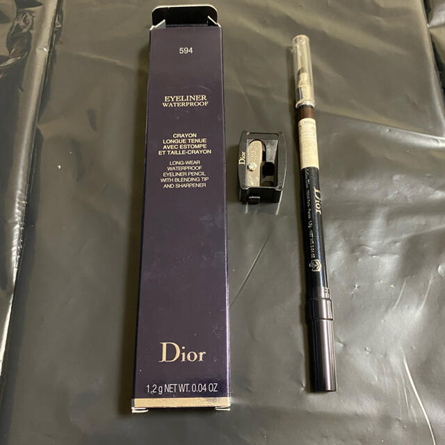 Dior(ディオール)の匿名配送✨Dior ディオール クレヨン アイライナー シャープナー付属 コスメ/美容のベースメイク/化粧品(アイライナー)の商品写真