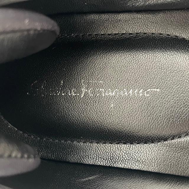 Salvatore Ferragamo(サルヴァトーレフェラガモ)のサルバトーレフェラガモ フラットシューズ レディースの靴/シューズ(その他)の商品写真