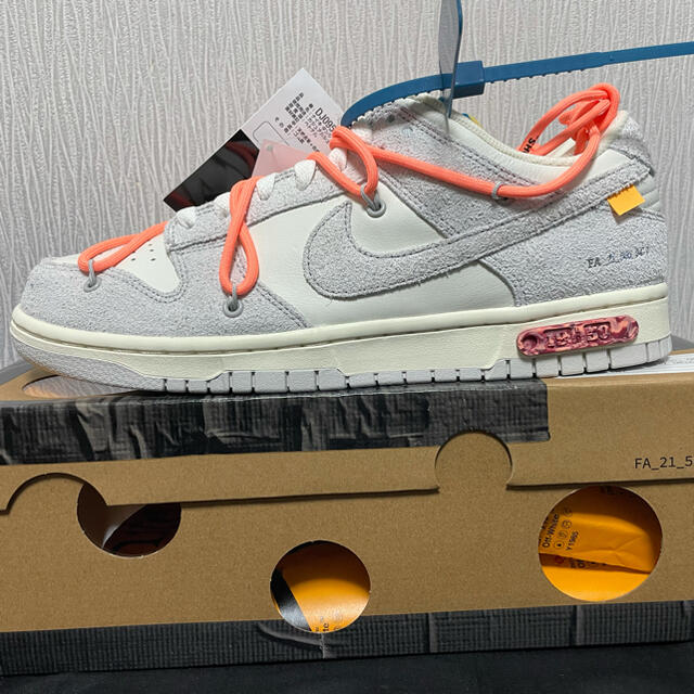 OFF-WHITE(オフホワイト)の【OFF-WHITE×NIKE】DUNK LOW 19/50 メンズの靴/シューズ(スニーカー)の商品写真