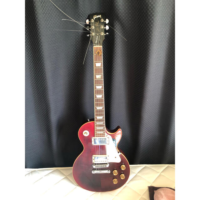 Gibson(ギブソン)のgibson レスポール スタンダード ワインレッド 楽器のギター(エレキギター)の商品写真