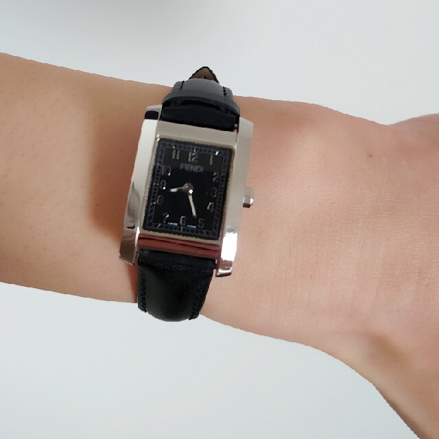 FENDI 7000L レディースウォッチ 腕時計ホワイト×シルバーサイズ