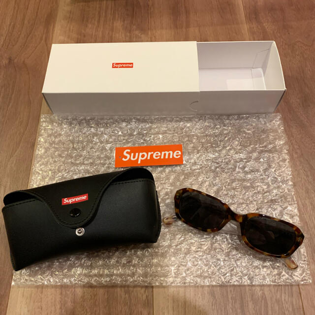 超特価 Supreme Supreme Box Logo Vega Sunglass サングラスの通販 by