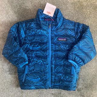 パタゴニア(patagonia)のパタゴニア ベビーダウンセーター 新品 6〜12M 80(ジャケット/コート)