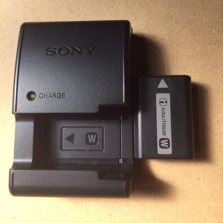 ソニー(SONY)の美品SONY純正充電器バッテリーセットBC-VW1+NP-FW50(バッテリー/充電器)