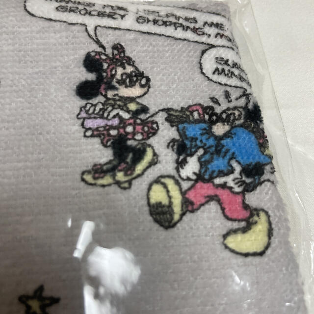 Disney(ディズニー)の【今週末まで】ミッキーマウス　ハンドタオル　非売品 エンタメ/ホビーのアニメグッズ(タオル)の商品写真