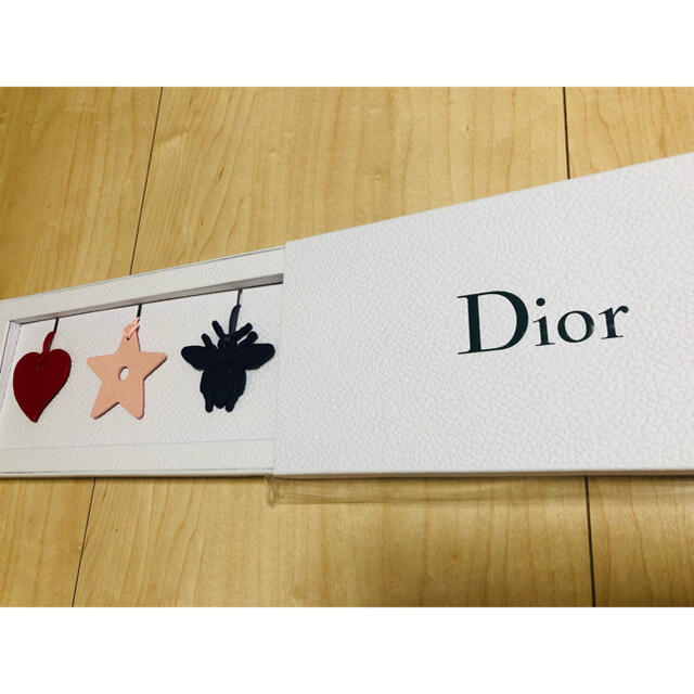 Dior(ディオール)の非売品　DIOR バッグチャーム3種 ハンドメイドのファッション小物(バッグチャーム)の商品写真