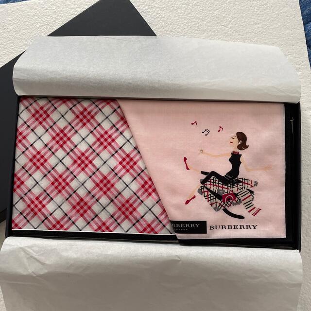 BURBERRY(バーバリー)の⭐️再値下げ⭐️新品⭐️バーバリー　ハンカチセット　女の子柄　箱付き レディースのファッション小物(ハンカチ)の商品写真