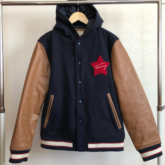 TOMMY(トミー)の古着　TOMMY オシャレなスタジャン◇Ｌサイズ◇M-0230 メンズのジャケット/アウター(スタジャン)の商品写真