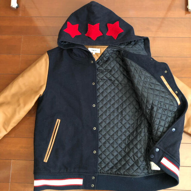 TOMMY(トミー)の古着　TOMMY オシャレなスタジャン◇Ｌサイズ◇M-0230 メンズのジャケット/アウター(スタジャン)の商品写真