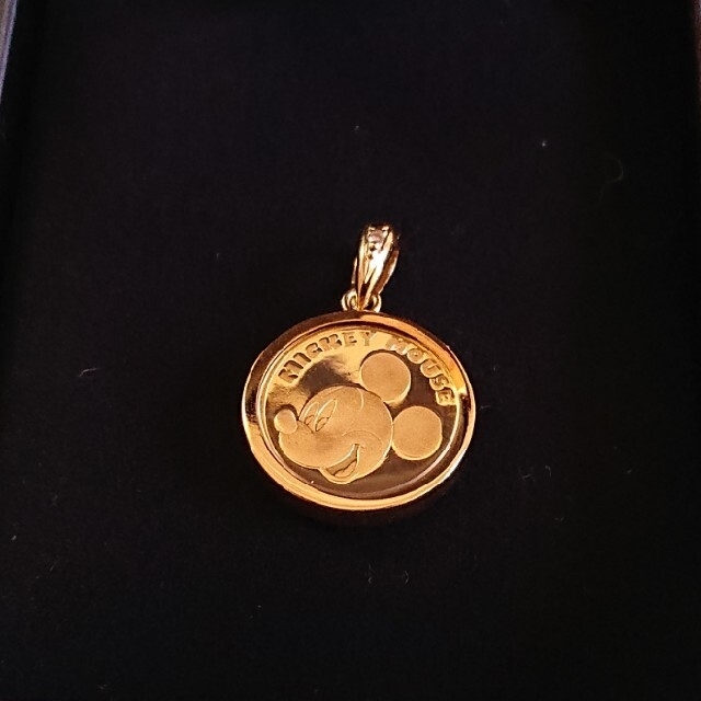 Disney(ディズニー)のミッキーマウス 純金ダイヤ付コインペンダントヘッド レディースのアクセサリー(ネックレス)の商品写真