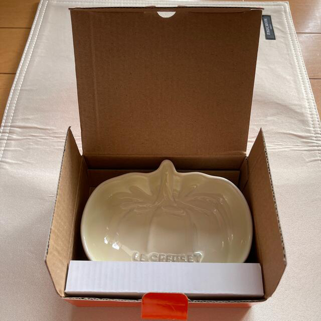 LE CREUSET(ルクルーゼ)のルクルーゼ　かぼちゃ　パンプキン　デューン　Ｓ　新品未使用　ハロウィン インテリア/住まい/日用品のキッチン/食器(食器)の商品写真